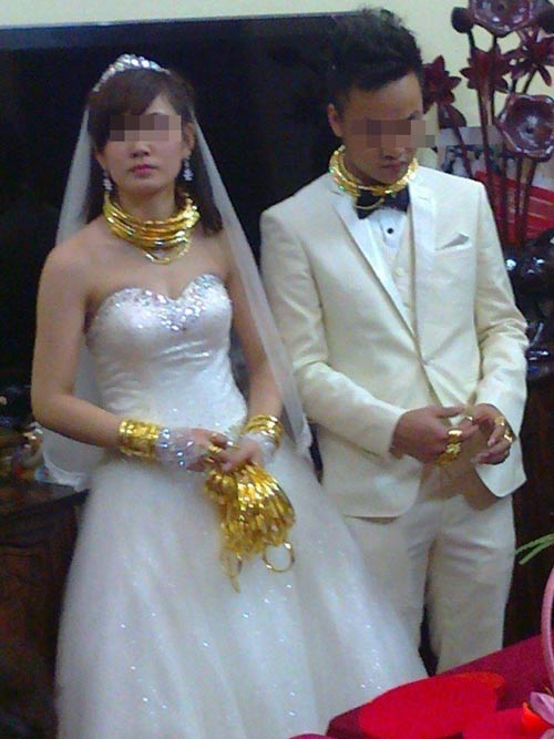 1387181711 damcuoikilanhatnam2013 tinhyeugioitinh eva1 jpg8 jpg6 Top những đám cưới kỳ lạ nhất năm 2013